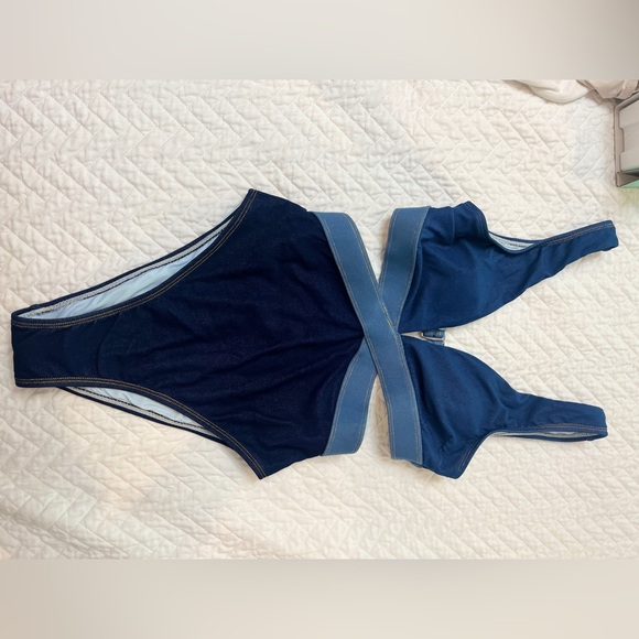 Cupshe X JoJo Escaping Cutout One piece swimsuit  size Small - Picture 5 of 6
